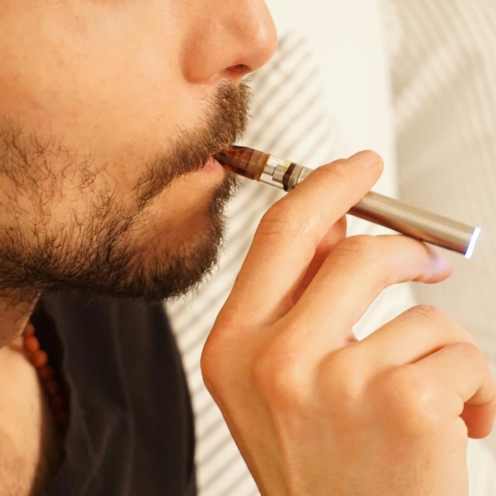 does vape make your teeth yellow Culturevap Centre Ville main image 1
